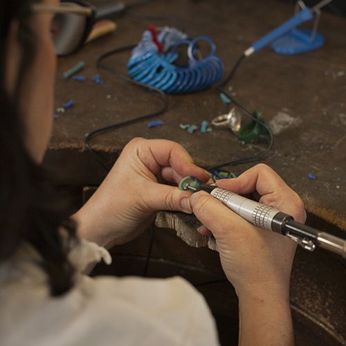 Atelier de Sylvie Doagio, créatrice de bijoux